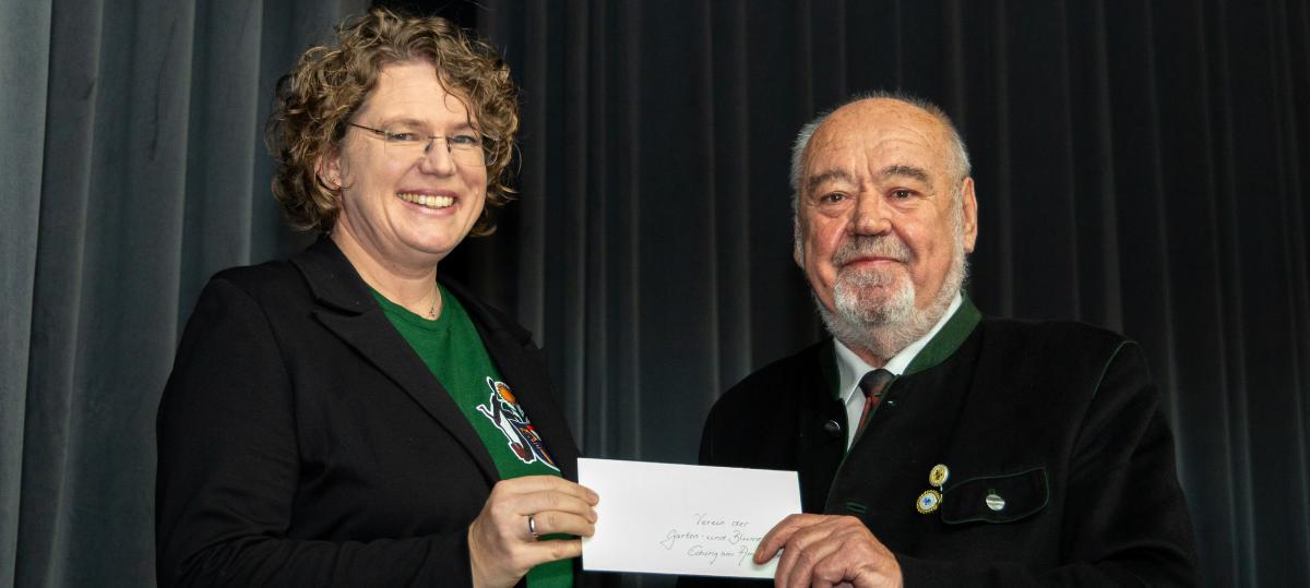 Alt und Jung feiern zusammen