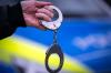 Zu drei vorläufigen Festnahmen kam es bei Razzien in Königsbrunn, Gersthofen, Haunstetten.