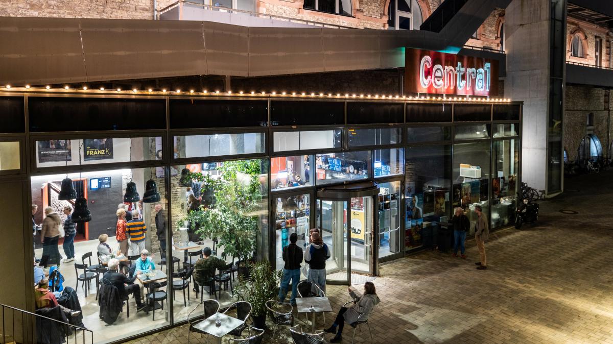 Ein-Arthouse-Kino-und-Eheanbahnungsinstitut-Wie-das-Central-seit-15-Jahren-Kultur-in-W-rzburg-pr-gt