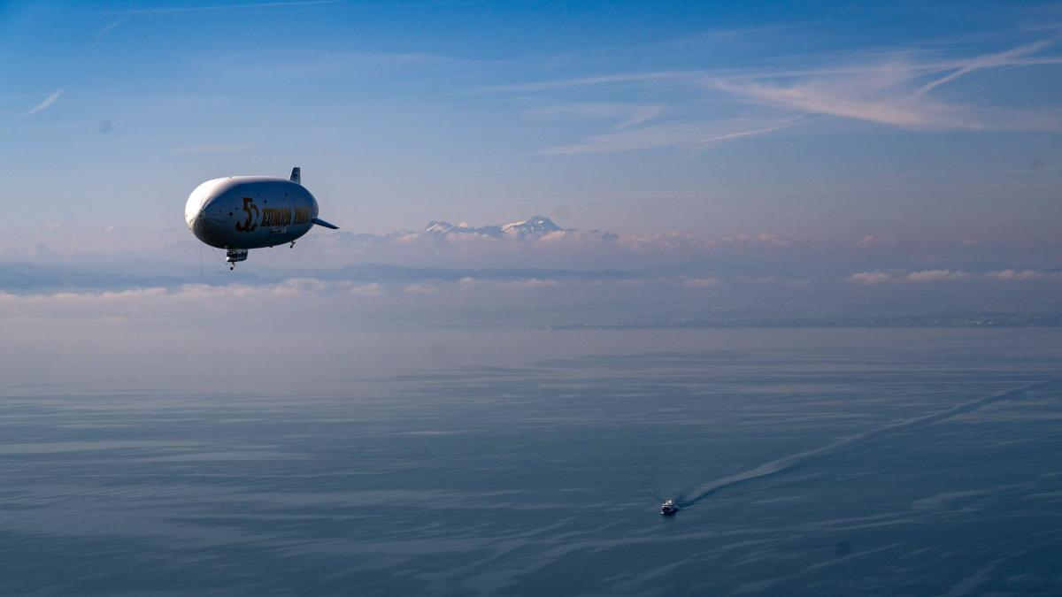 Gef-hrlich-nahe-Drohne-verfolgt-Zeppelin-am-Bodensee