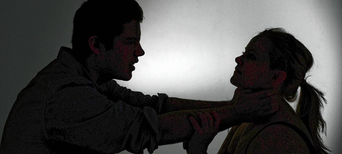 Würge-Attacke vor Gericht: Ist der Angeklagte so gefährlich, dass er in Sicherungsverwahrung muss?