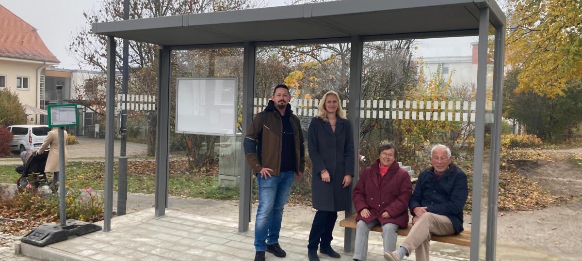 Neue Buswartehäuschen schützen in Dießen vor Wind und Wetter