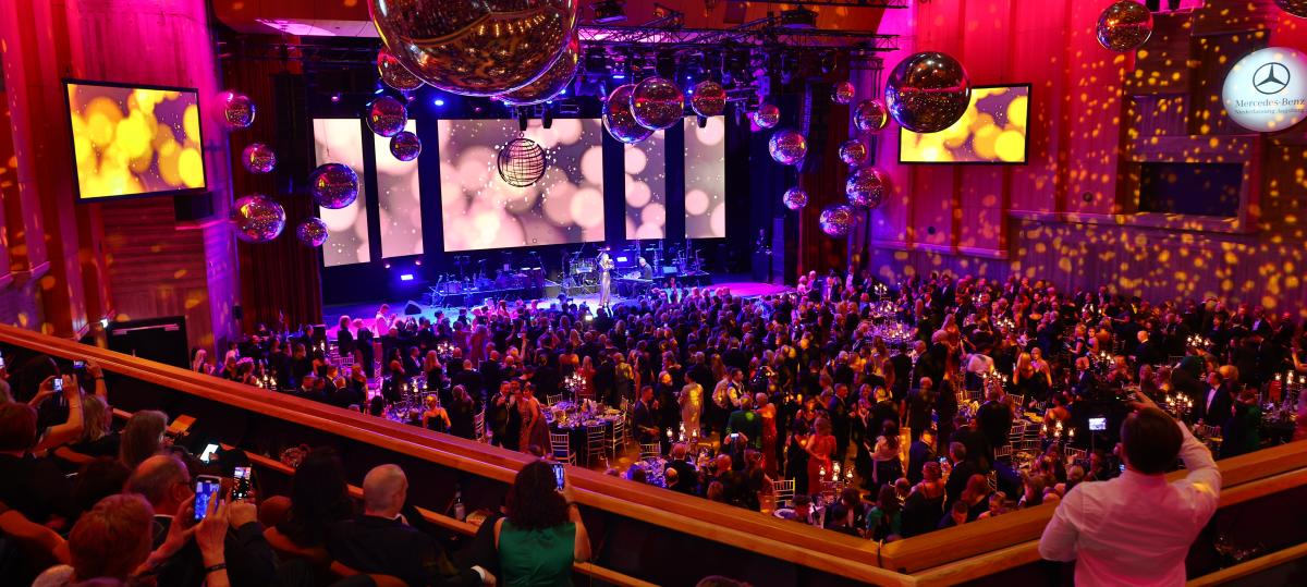 Tanz im Lichterglanz: 2000 Gäste feiern auf dem Augsburger Presseball die Lebensfreude