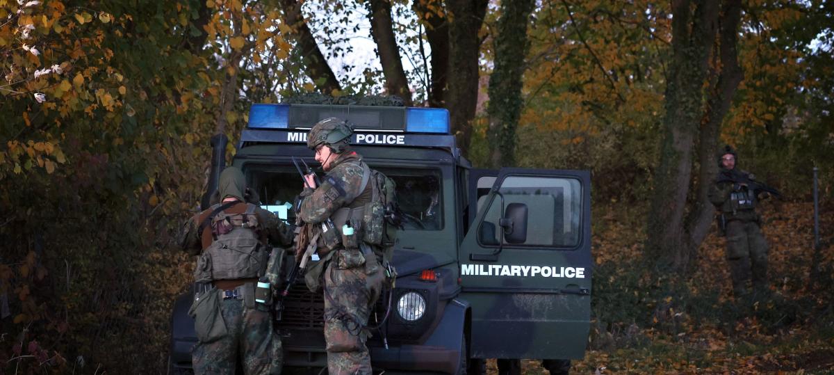 Herrmann: Schuss auf Soldat war Reaktion auf Platzpatronen