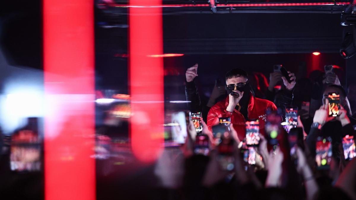 Rapper-Haftbefehl-legt-Blitzauftritt-in-Gie-en-hin