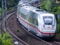 Weil er ohne Fahrschein im ICE unterwegs war, wurde ein gesuchter Dieb gefasst.