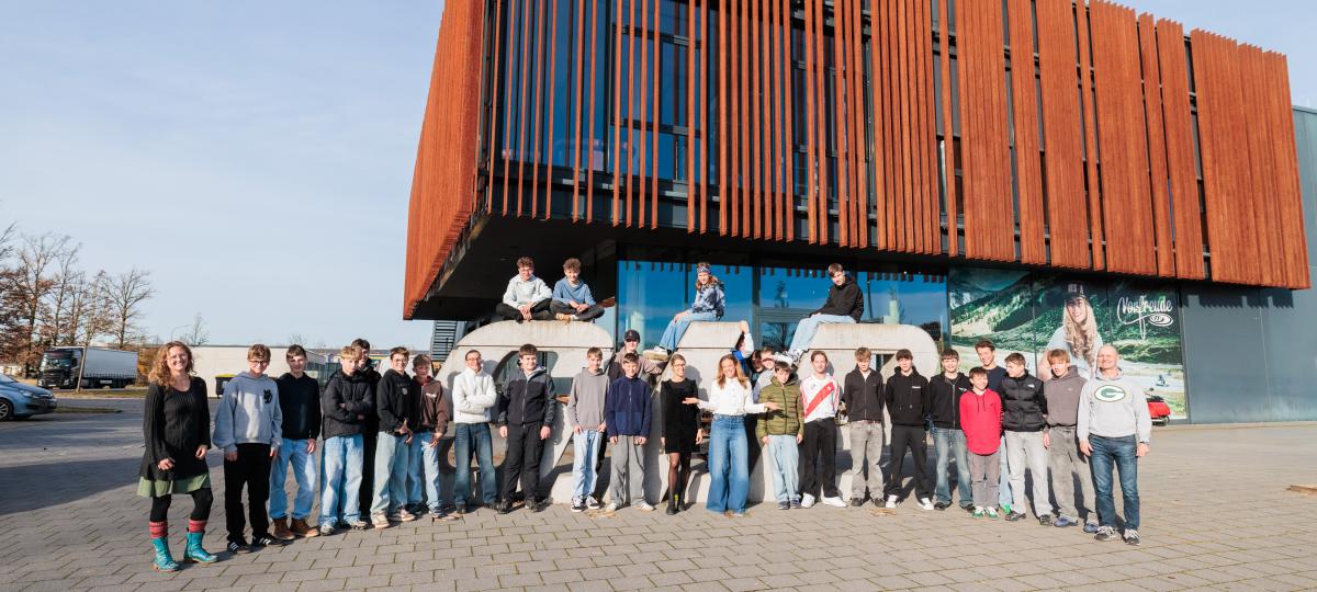 Schülerinnen und Schüler besuchen SIP Scootershop zur Berufsorientierung