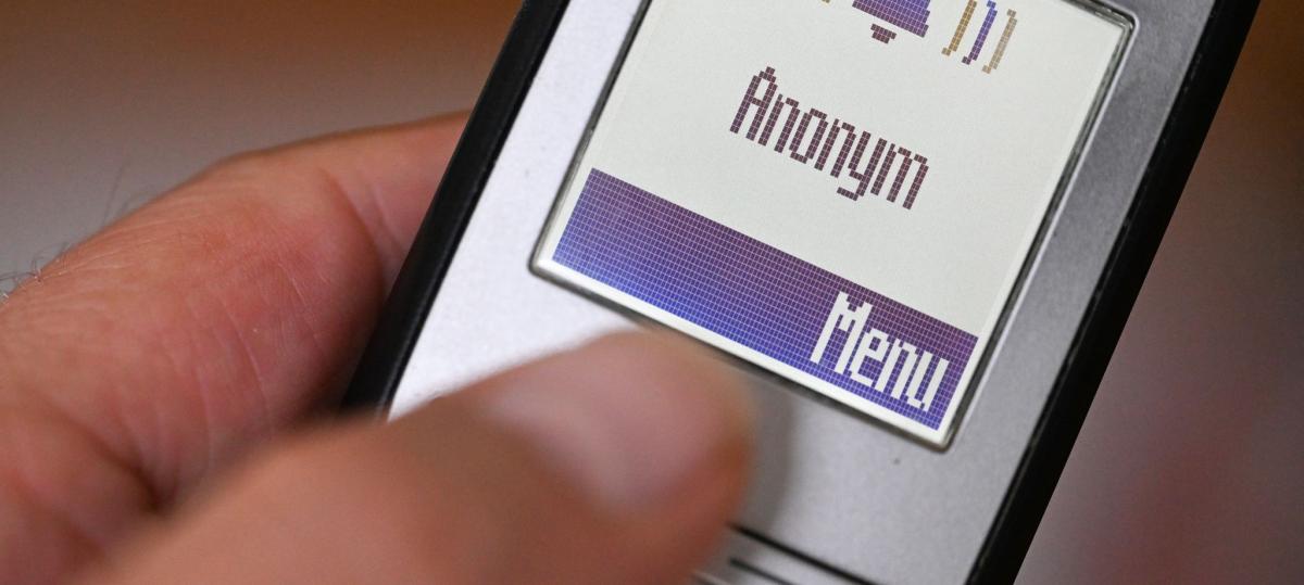 Schockanruf: Falsche Polizeibeamtin will 88-Jährigen um Geld prellen