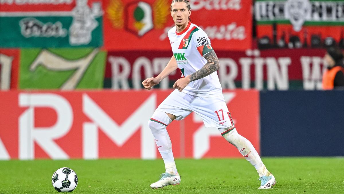 Kuriose-Szene-FCA-Profi-Kristijan-Jaki-verletzt-sich-im-R-mertunnel