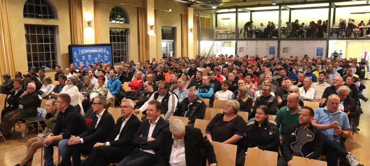 Heinz Eckl steht weiterhin an der Spitze des Fußballkreises Zugspitze