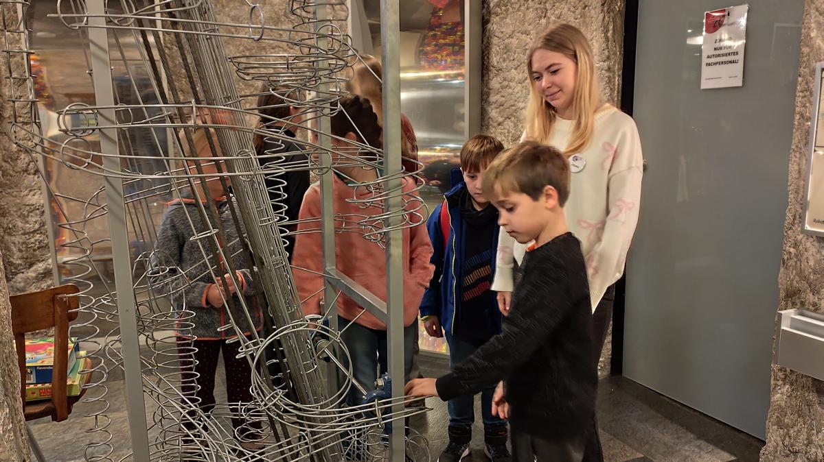 Von-den-Tropen-direkt-in-die-Eiswelt-F-r-40-Kinder-aus-dem-Landkreis-Lichtenfels-ist-das-kein-Widerspruch