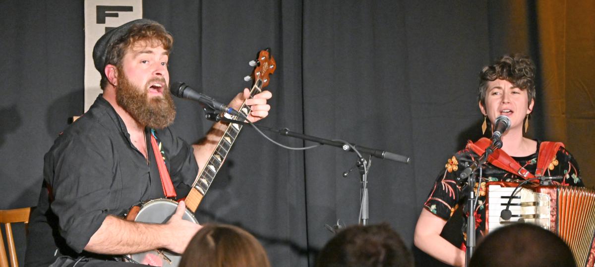 Von Pete Seeger zum bayerischen Zwiefachen