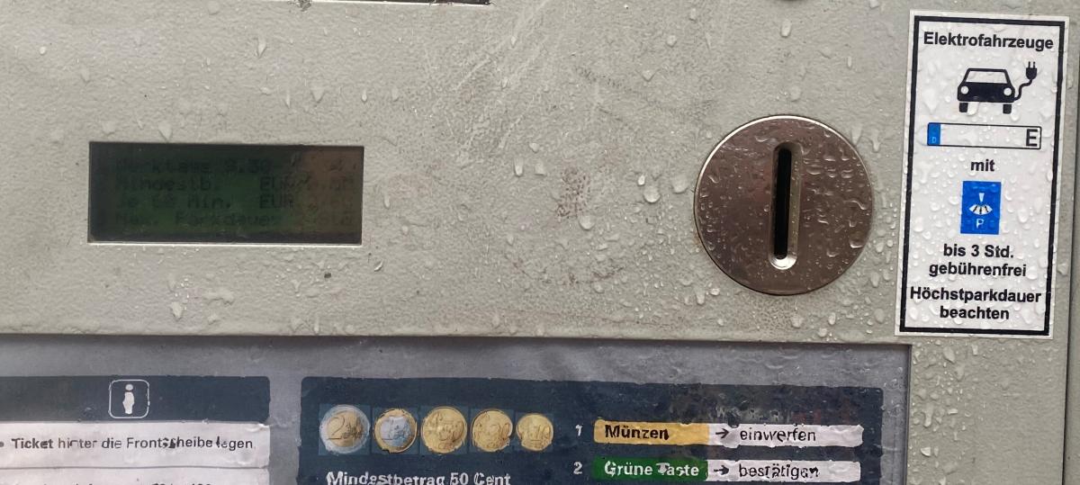 Parken für E-Autos in Augsburg: Besonders bürgerfreundlich ist das nicht