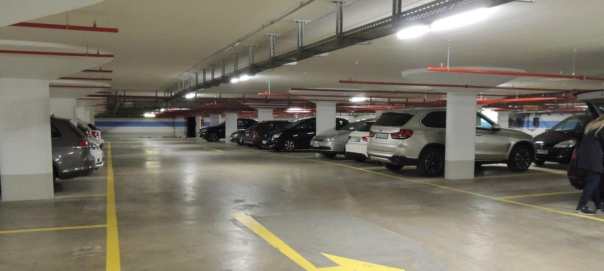 Wegen „Freikarte“ für E-Autos: Tiefgaragen in Neuburg werden weniger genutzt