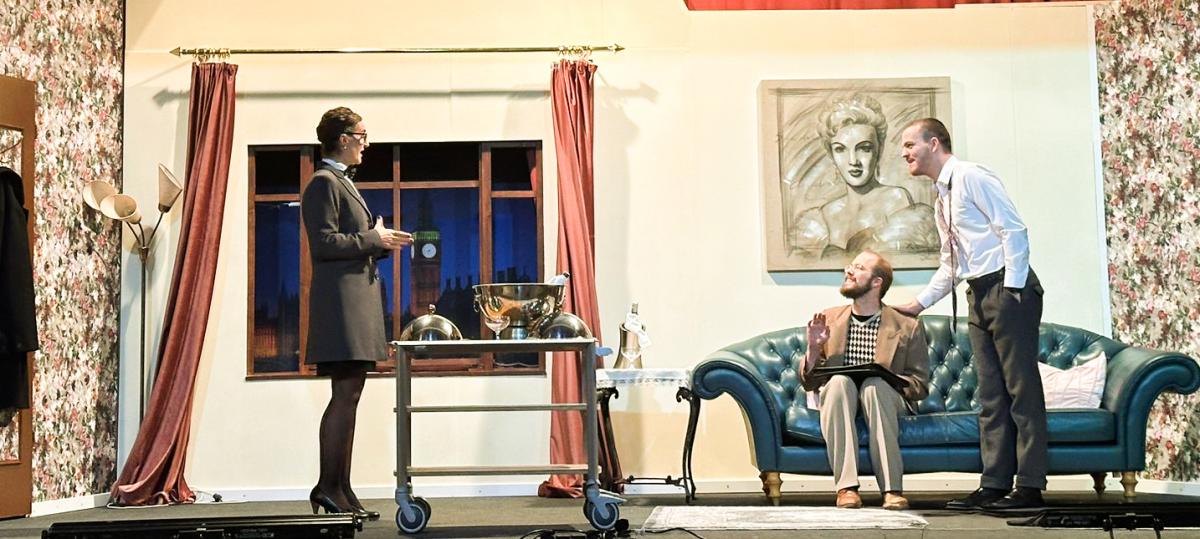 Ein Minister, eine Leiche und rasanter Spaß