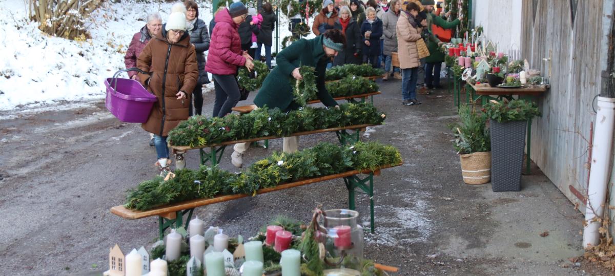 Hoher Andrang beim Rotter Adventsmarkt des Gartenbauvereins