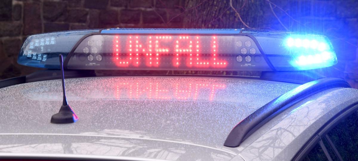 Auffahrunfall in Ingolstadt: Frau verletzt ins Krankenhaus – beide Autos abgeschleppt