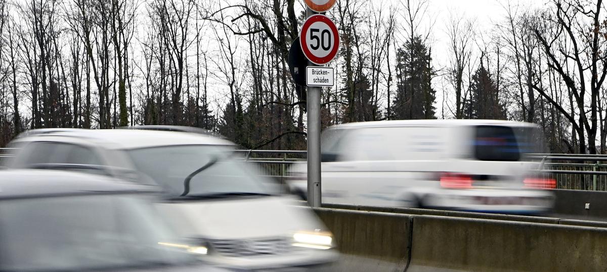 Tempo-50-Limit an B17-Brücke