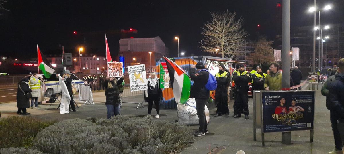 Pro-Palästina-Proteste bei Isreal-Spiel in Neu-Ulm