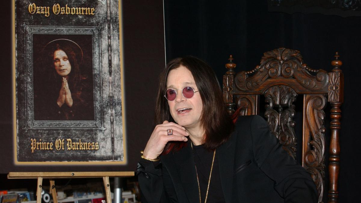 Wird es bald einen Flughafen Ozzy Osbourne geben?