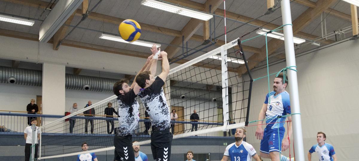 In der Volleyball-Landesliga holen die Herren I der Lechrain Volleys drei wichtige Punkte