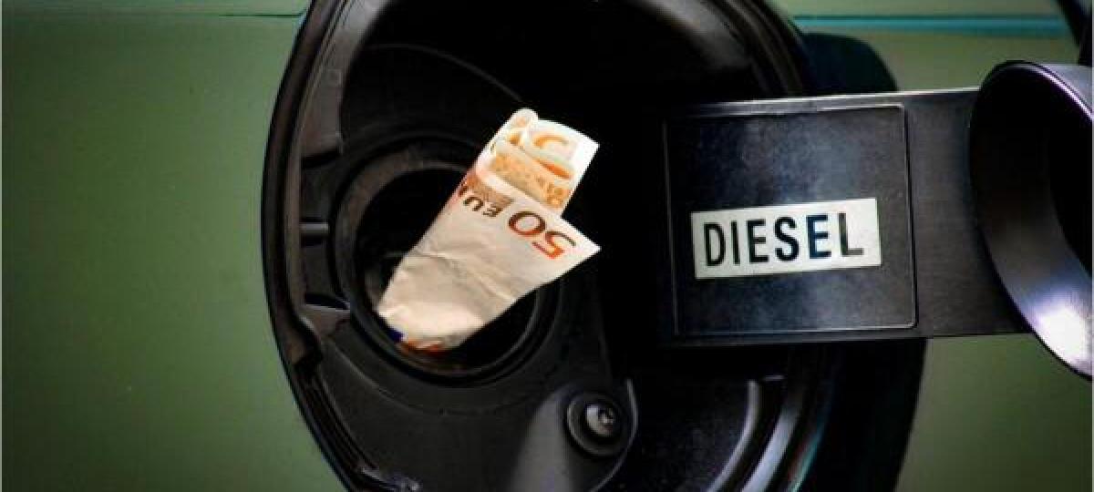 Sprit-Diebe in Neuburg: 1.100 Liter Diesel aus Lastwagen abgezapft – Polizei ermittelt