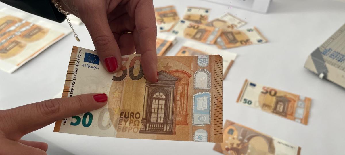 Kripo hebt Fälscherwerkstatt aus: Das ist über die „Marktführer“ unter den Geldfälschern bekannt