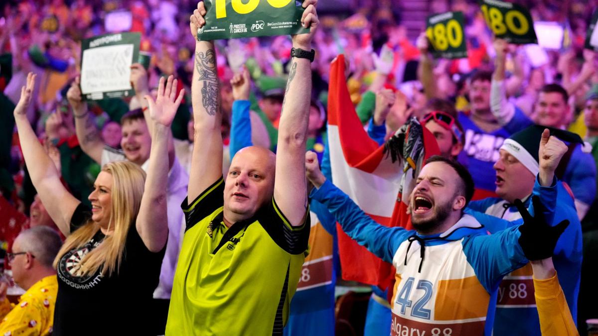 Der-Zirkus-ist-wieder-in-der-Stadt-Das-m-ssen-Sie-zur-gr-ten-Darts-WM-aller-Zeiten-wissen