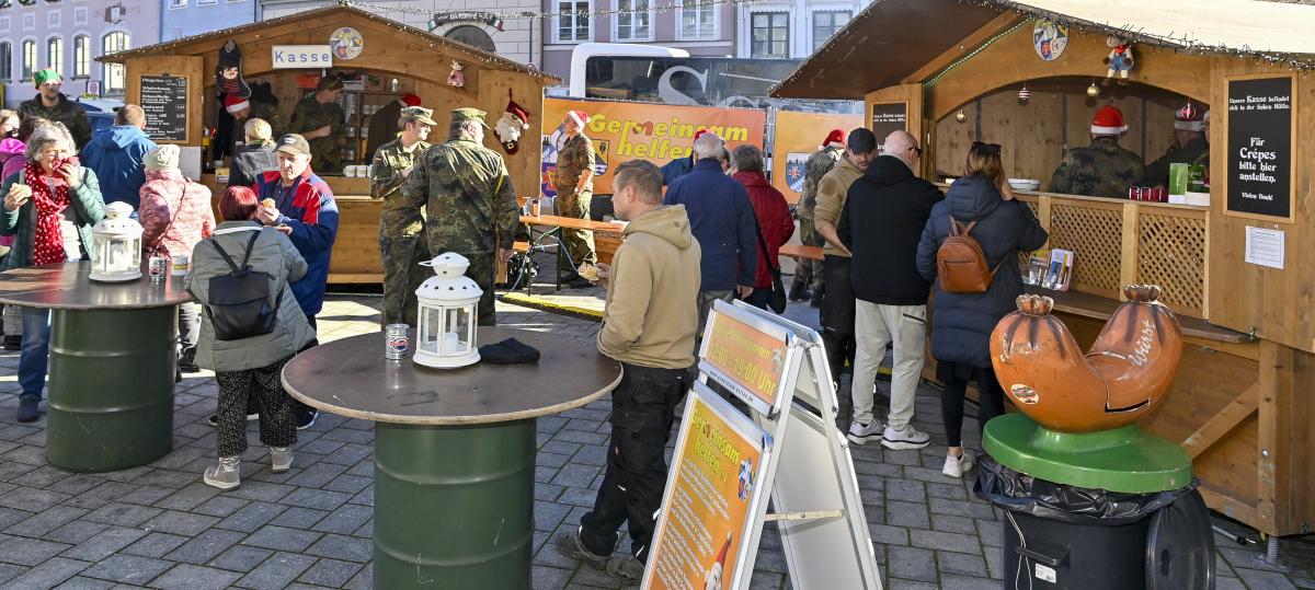 Stand auf dem Christkindlmarkt: Der Verein „Gemeinsam helfen“ setzt sich für Kinder und Jugendliche ein