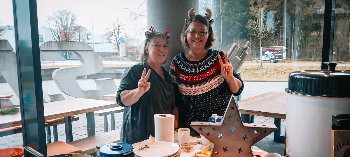 Waffeln und Punsch für den guten Zweck