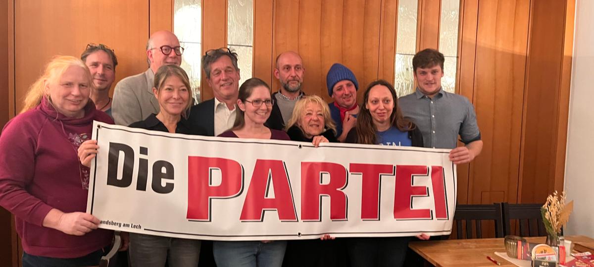 Mit Ernst und Ironie: Was Roland Kratzer und „Die Partei“ in Dießen ändern wollen