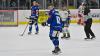 Verteidiger Lorenzo Valenti (vorne) bleibt beim HC Landsberg.