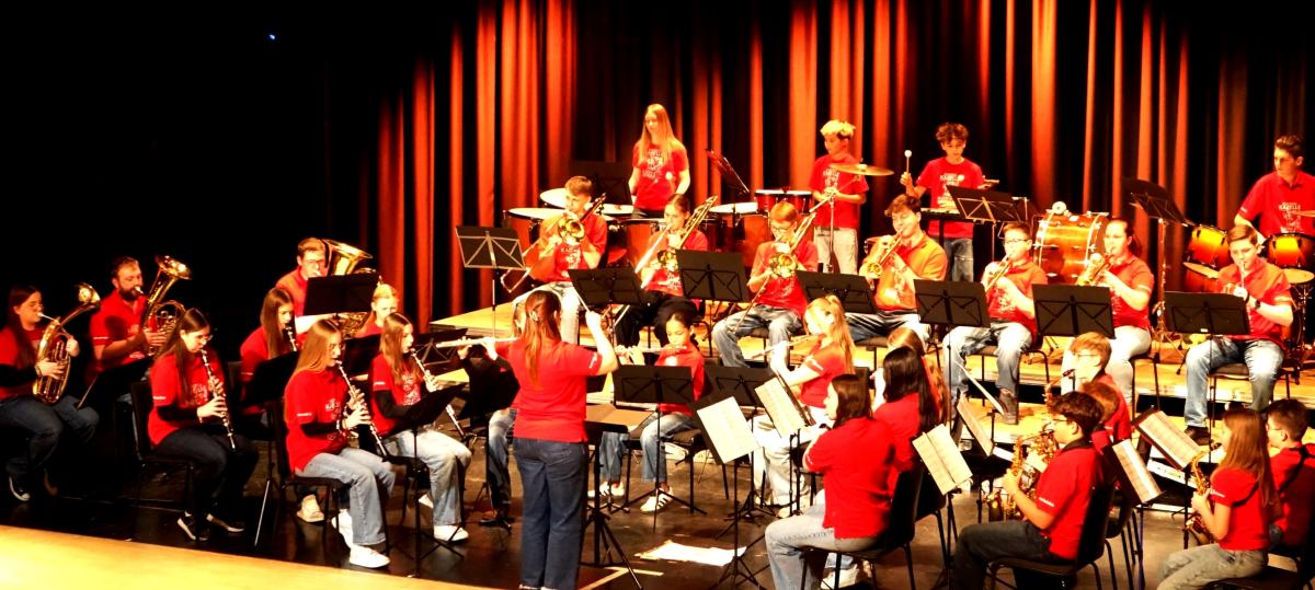 Konzert im Kulturzentrum: Die neue Dirigentin beweist ein glückliches Händchen