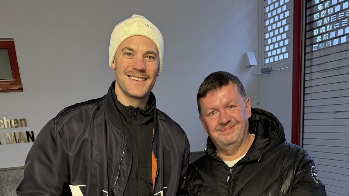 Special gloves for world-class goalkeeper Manuel Neuer come from Dillingen
