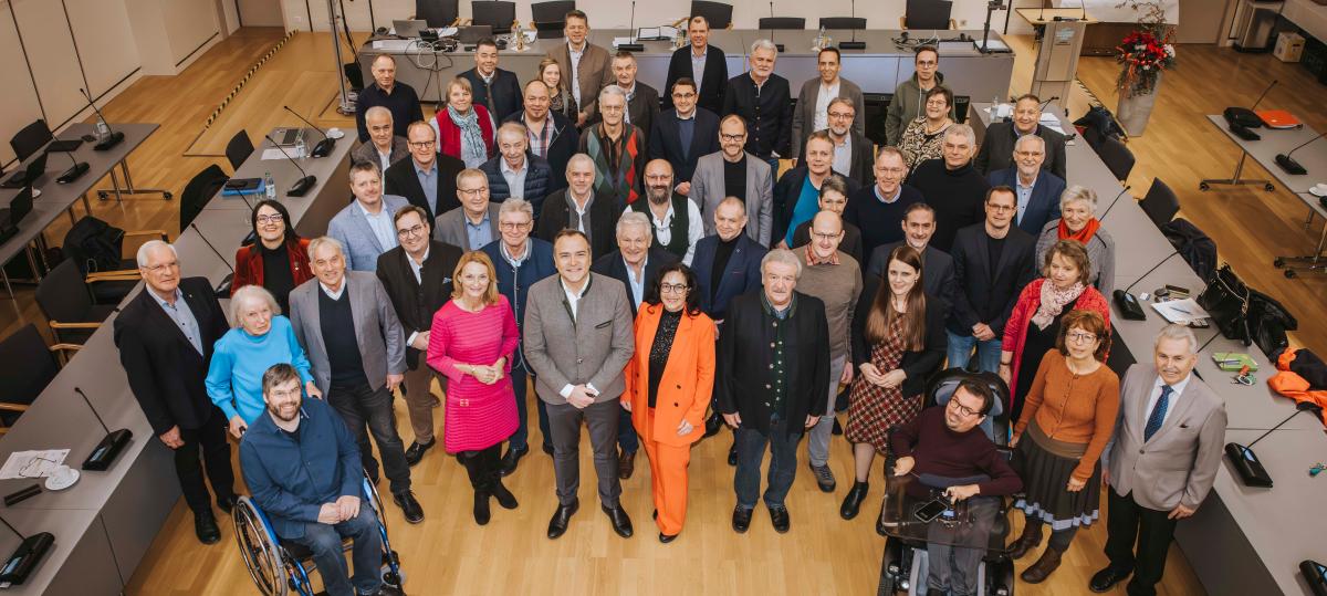 Wie weiblich ist der Kreistag? Und wie finden sich künftig Mehrheiten?