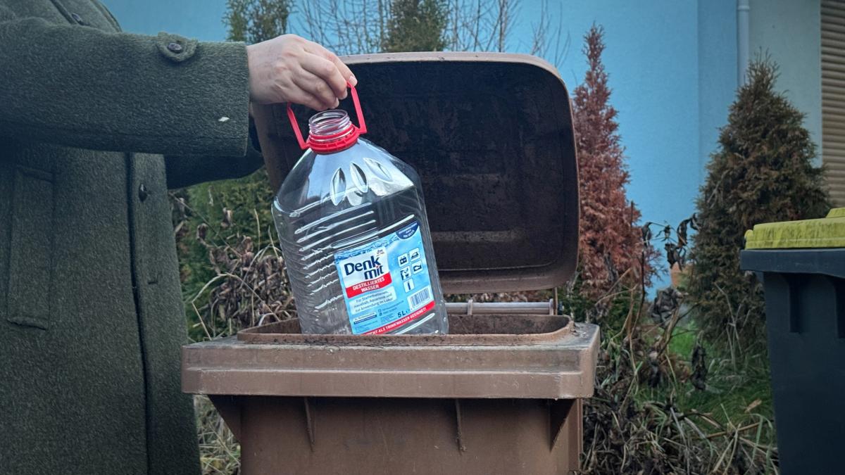 Sch-rfere-Regeln-bei-der-Biotonne-So-k-mpft-Unterfrankens-Abfallwirtschaft-gegen-unsauberen-M-ll