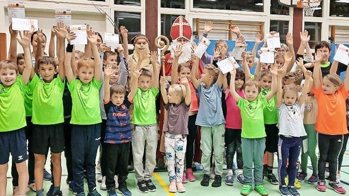 St-Nikolaus-ehrt-erfolgreiche-Sportkinder
