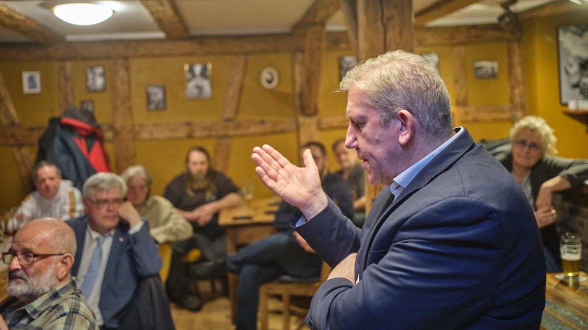 SPD-Veranstaltung-mit-Bundestagsabgeordnetem-Andreas-Schwarz-im-Stadtknecht-in-Lichtenfels-Politik-zum-Verstehen-und-Mitreden
