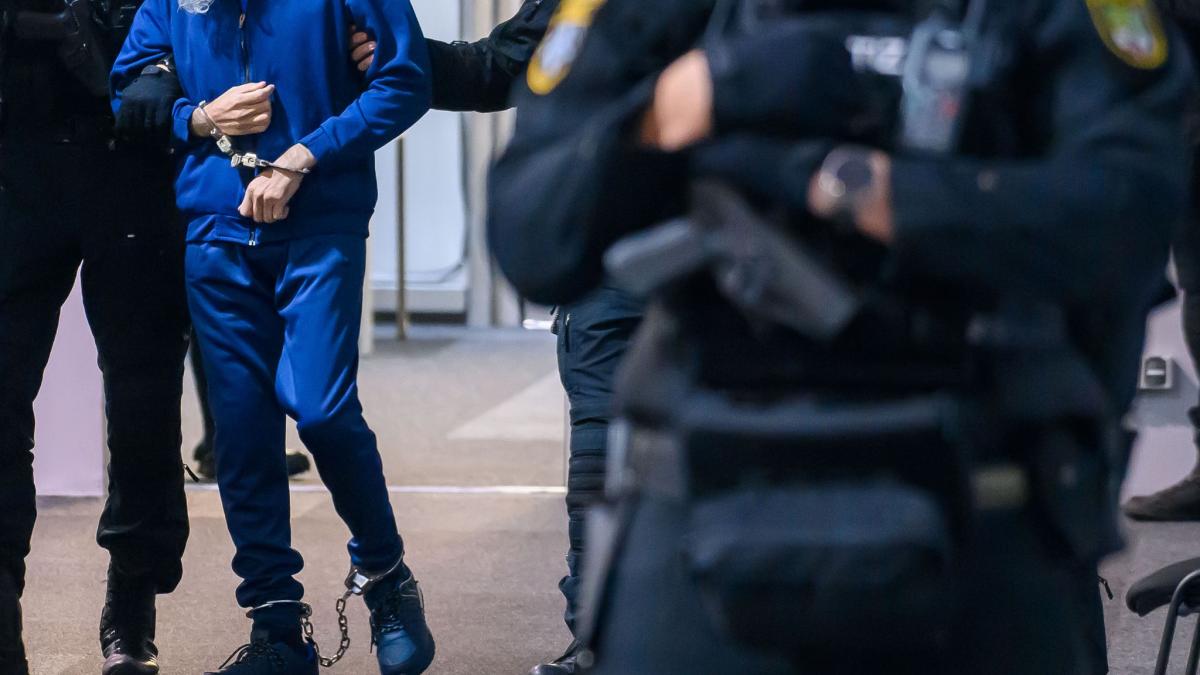 Ein-Jahr-nach-Anschlag-Merz-kommt-zu-Gedenken-in-Magdeburg