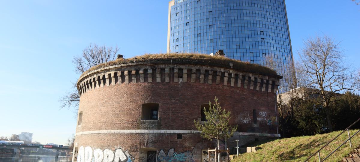 Ende einer Ära: Junge Menschen verlieren ihren Party-Turm