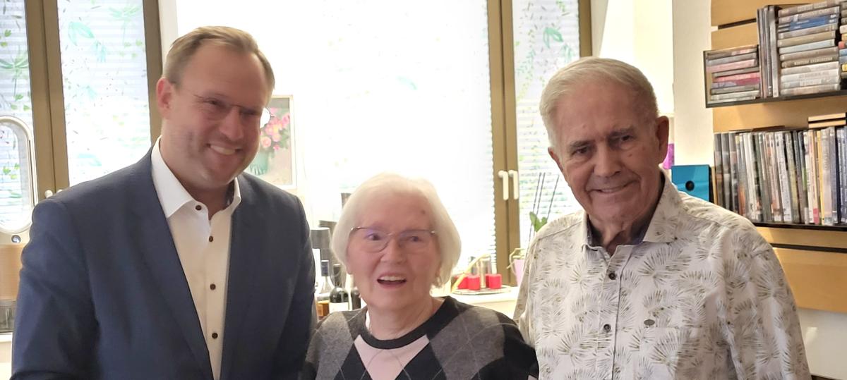 Eiserne Hochzeit in Ulm: Der ehemalige Inhaber des Juweliergeschäfts Roth feiert