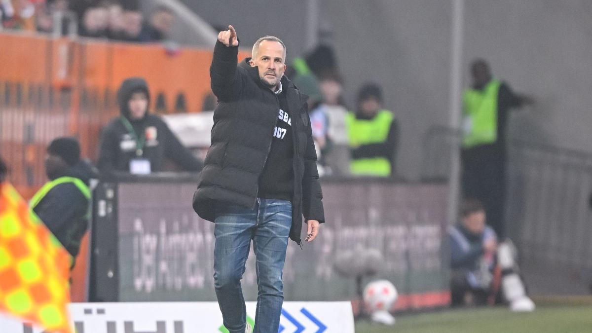 Zwischen-Hoffnung-und-Kritik-Was-Fans-ber-Manuel-Baum-beim-FCA-schreiben