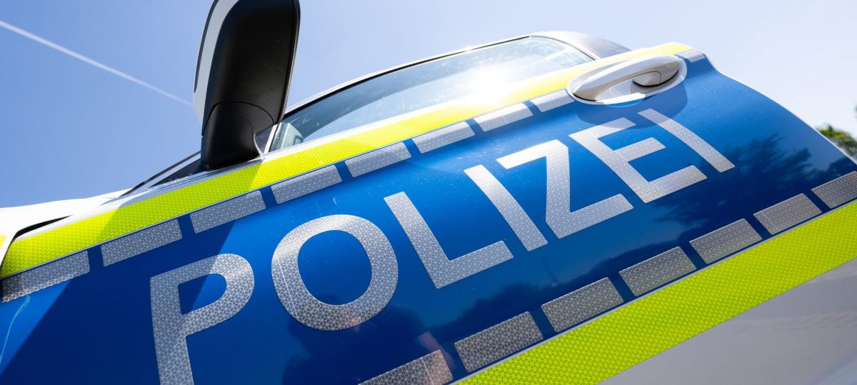 Stark überladen beim Zeitungstransport erwischt