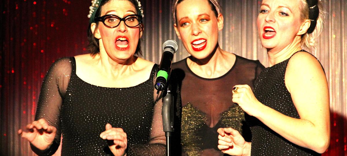 Mit Witz, Musik und Tiefgang: Die „Weiber“ unterhalten das Neu-Ulmer Theaterpublikum bestens