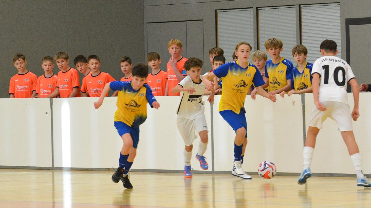 So-attraktiv-kann-der-Jugendfu-ball-in-der-Halle-sein