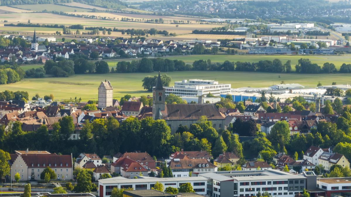 Rh-n-Grabfelder-Wirtschaft-2025-im-Sinkflug-Ein-Jahr-gepr-gt-von-Stellenabbau-und-mit-nur-wenig-Lichtblicken