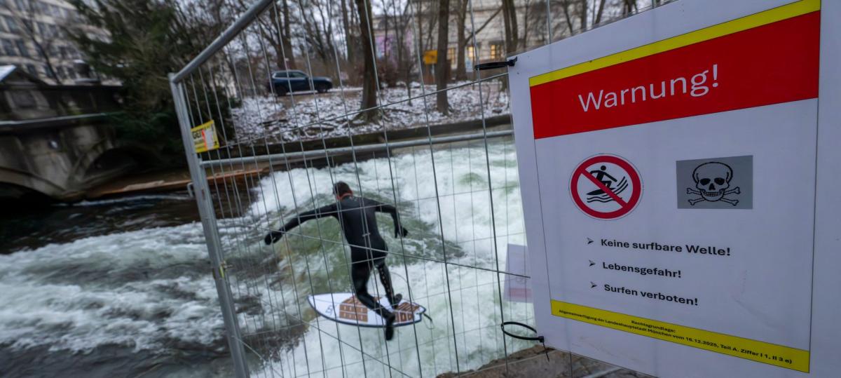 Schwappt die Münchner Eisbachwelle in den Wahlkampf?