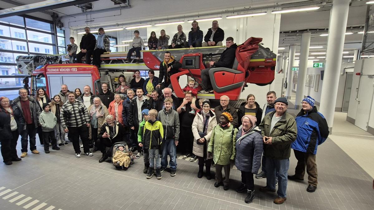 Wasserwacht-Altenkunstadt-besucht-die-Berufsfeuerwehr