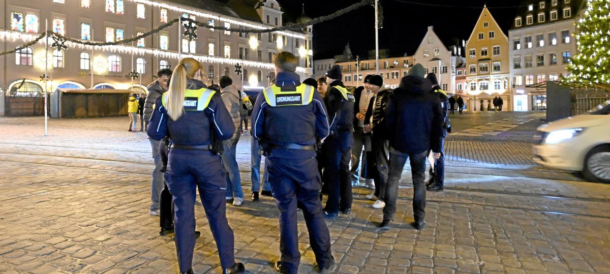 Silvester in Augsburg: „Wenn die Menschen anfangen, ihr Feuerwerk zu zünden, ist es zu spät“