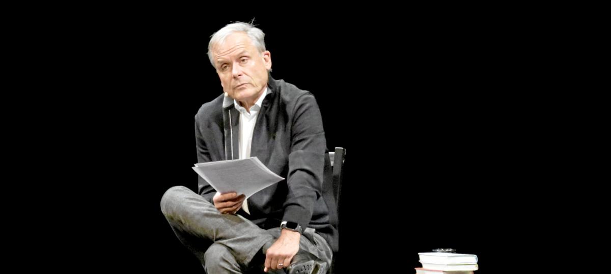 Lebenskunst im eleganten Plauderton: Axel Hacke liest in Augsburg